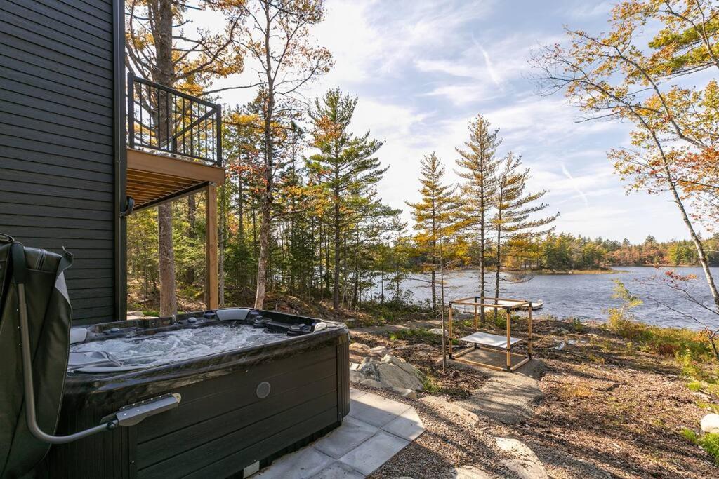 Numinous Cottage Long Lake Oasis Centre Rawdon Eksteriør billede