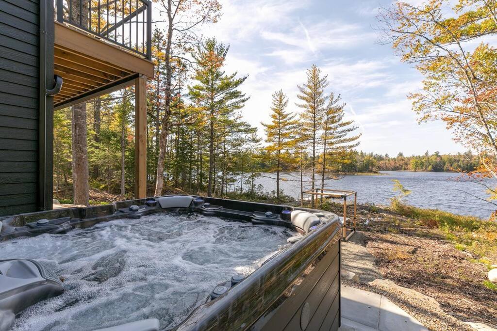 Numinous Cottage Long Lake Oasis Centre Rawdon Eksteriør billede